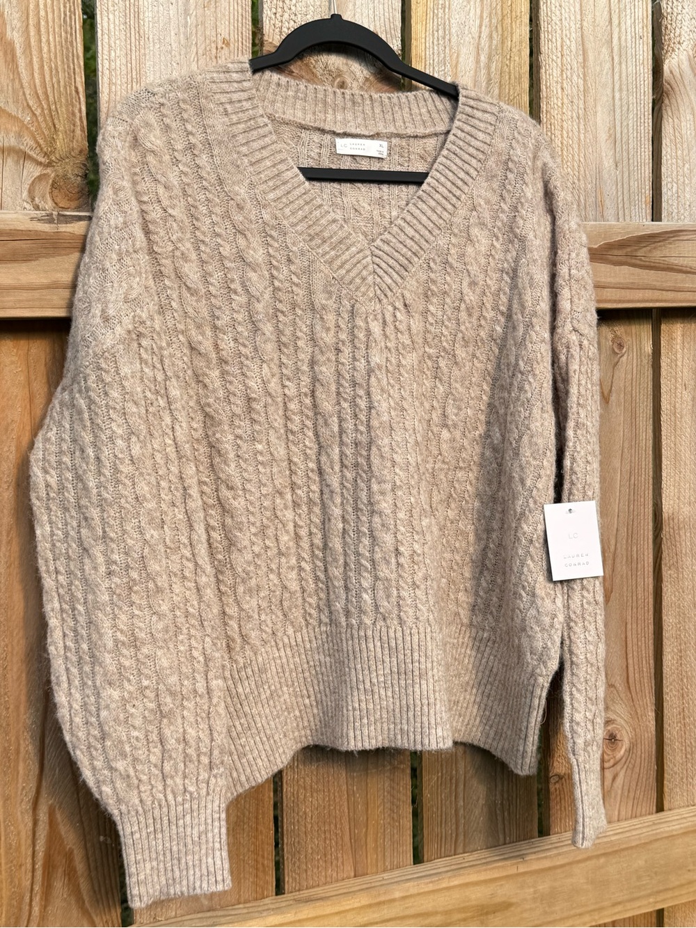 NEW LC Lauren Conrad Cable Knit V-Neck Sweater Women’s XL X-Large Taupe Textured